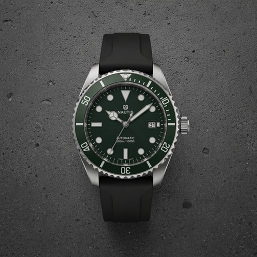 Nautis Apex dive watch, black rubber strap